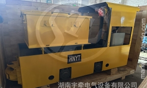 多少噸礦用湘潭電機車是指自重嗎？